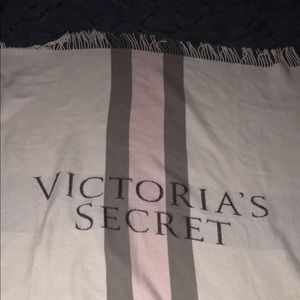 victoria’s secret blanket